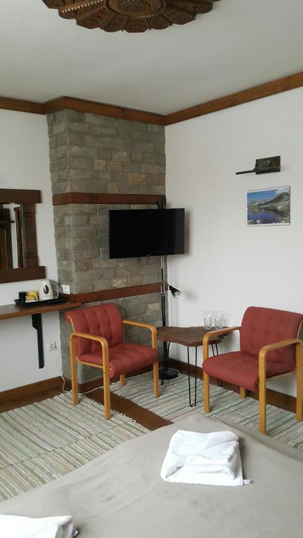 Guest House Dzhangal 반스코 외부 사진
